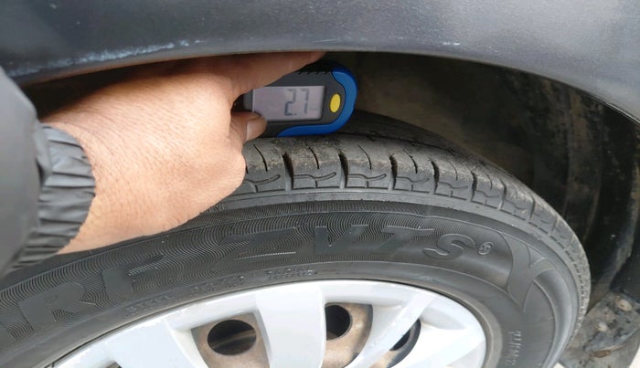 2013 Hyundai i10 MAGNA 1.1, Petrol, Manual, 1,26,287 km, tyre