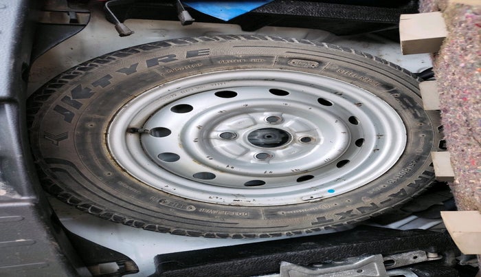 2014 Maruti Wagon R 1.0 LXI, Petrol, Manual, 55,398 km, tyre