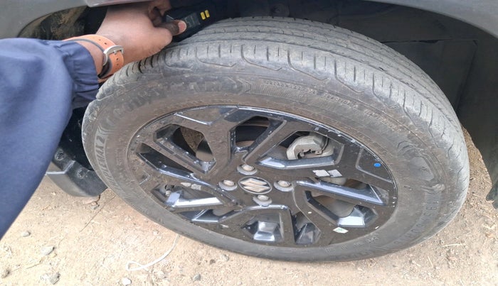 2023 Maruti FRONX DELTA PLUS 1.2MT, Petrol, Manual, 28,458 km, tyre