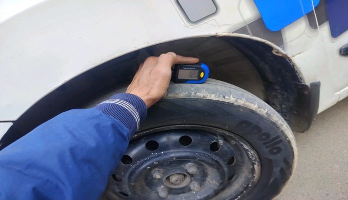 2014 Maruti Wagon R 1.0 LXI CNG, Petrol, Manual, 76,655 km, tyre