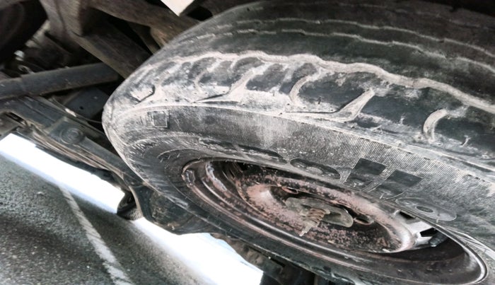 2013 Mahindra Xylo E4, Diesel, Manual, 1,48,398 km, tyre