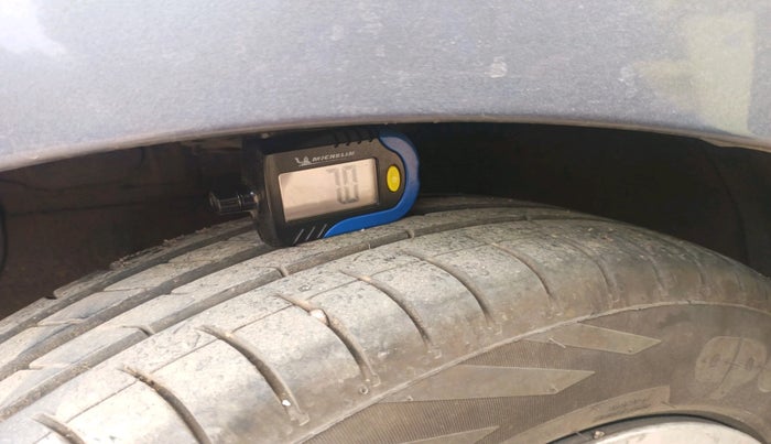 2019 Hyundai Xcent S 1.2, Petrol, Manual, 55,142 km, tyre