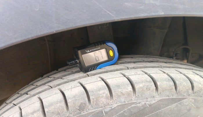 2019 Hyundai Xcent S 1.2, Petrol, Manual, 55,142 km, tyre