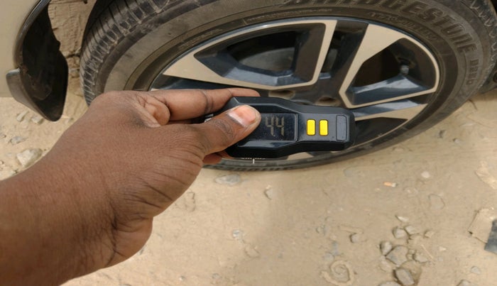 2018 Tata TIGOR XZ (O) PETROL, Petrol, Manual, 17,491 km, tyre