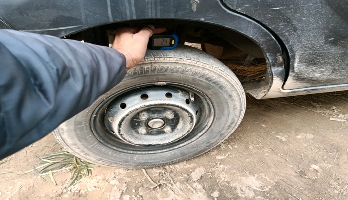 2021 Maruti Alto LXI OPT CNG, Petrol, Manual, 2,01,489 km, tyre