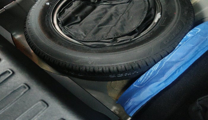 2022 Tata ALTROZ XTA DARK EDTION, Petrol, Automatic, 18,671 km, tyre