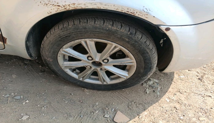 2011 Ford Fiesta EXI 1.4 DIESEL, Diesel, Manual, 1,88,679 km, tyre