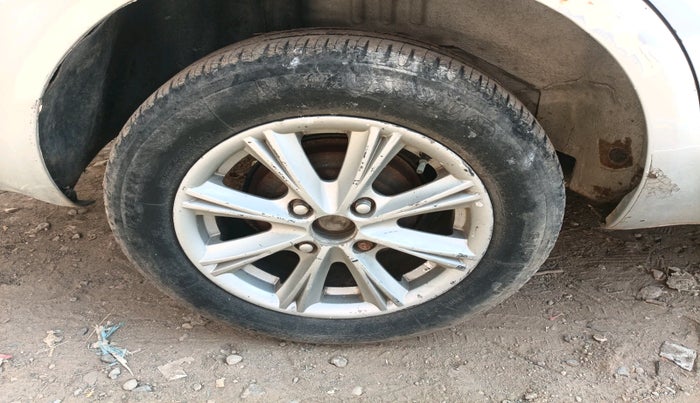 2011 Ford Fiesta EXI 1.4 DIESEL, Diesel, Manual, 1,88,679 km, tyre