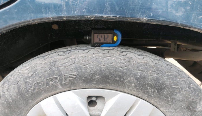 2011 Maruti Alto LXI, Petrol, Manual, 1,43,847 km, tyre