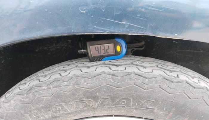 2011 Maruti Alto LXI, Petrol, Manual, 1,43,847 km, tyre