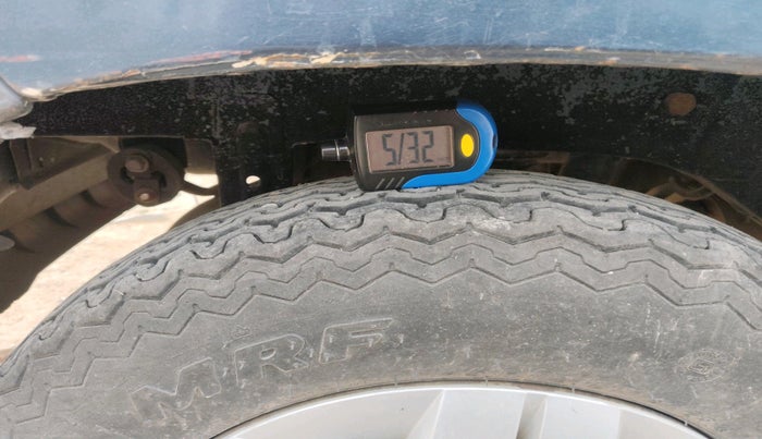 2011 Maruti Alto LXI, Petrol, Manual, 1,43,847 km, tyre