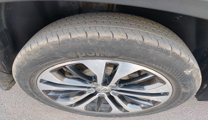 2021 MG HECTOR PLUS SHARP 2.0 DIESEL TURBO MT 6-STR DUAL TONE, Diesel, Manual, 1,44,046 km, tyre