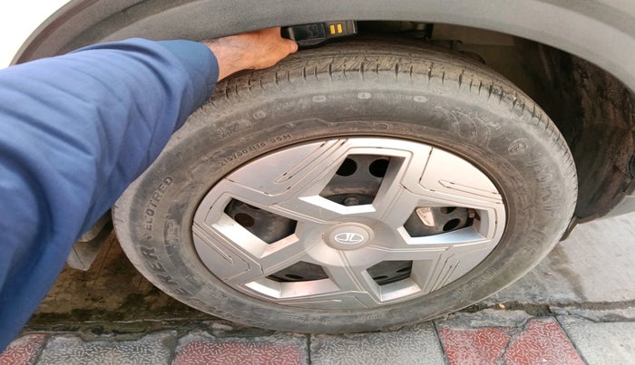 2024 Tata NEXON EV CREATIVE PLUS MEDIUM RANGE, Electric, Automatic, 24,754 km, tyre