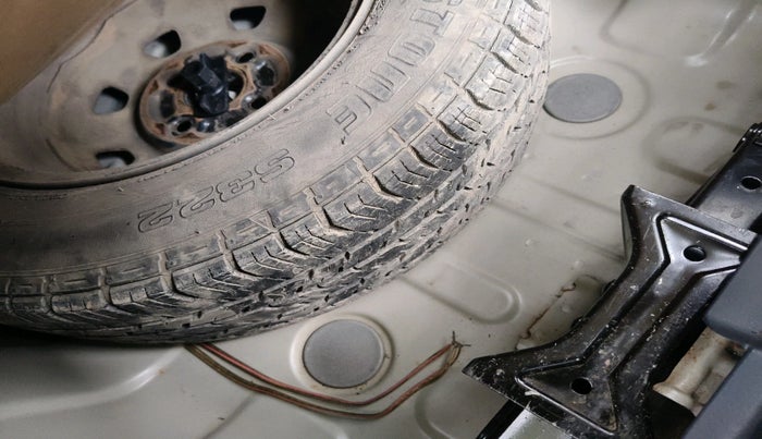 2012 Hyundai Accent GLE, Petrol, Manual, 33,687 km, tyre