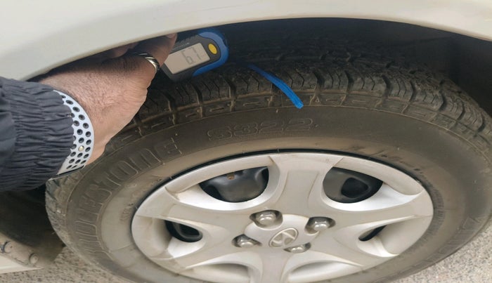 2012 Hyundai Accent GLE, Petrol, Manual, 33,687 km, tyre