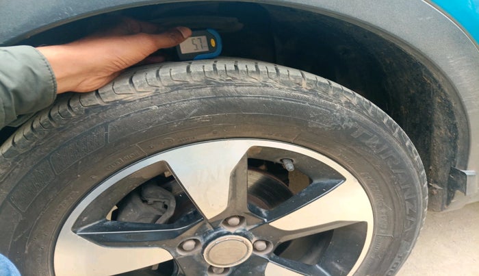 2018 Tata NEXON XZ PLUS PETROL DUAL TONE, Petrol, Manual, 75,818 km, tyre