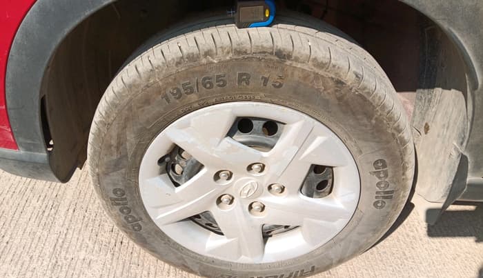 2022 Hyundai VENUE S 1.2, Petrol, Manual, 60,082 km, tyre