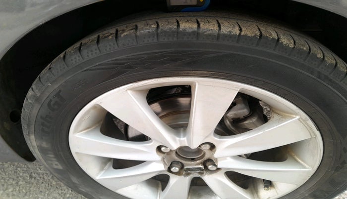 2012 Hyundai Verna FLUIDIC 1.6 CRDI SX OPT, Diesel, Manual, 2,18,094 km, tyre