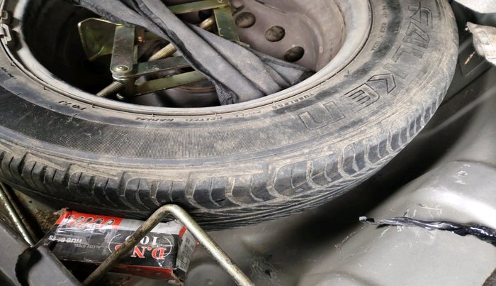 2012 Hyundai i20 MAGNA 1.2, Petrol, Manual, 90,665 km, tyre