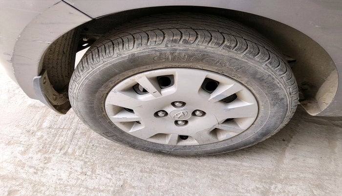 2012 Hyundai i20 MAGNA 1.2, Petrol, Manual, 90,665 km, tyre