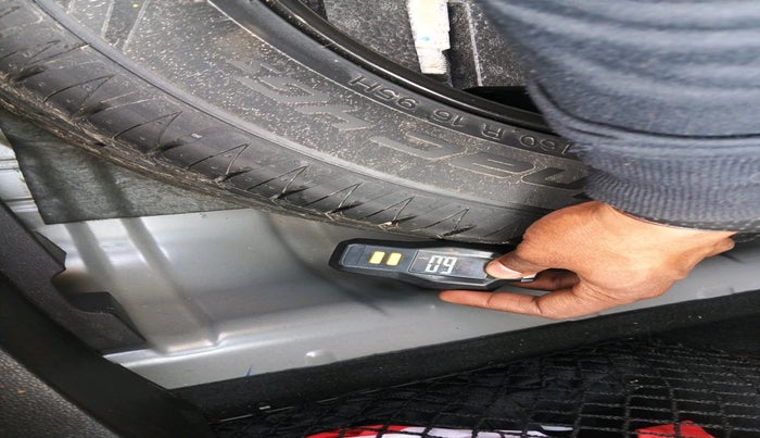 2022 MG ASTOR SAVVY 1.3 TURBO AT S RED, Petrol, Automatic, 14,748 km, tyre