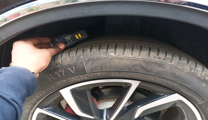 2022 MG ASTOR SAVVY 1.3 TURBO AT S RED, Petrol, Automatic, 14,748 km, tyre