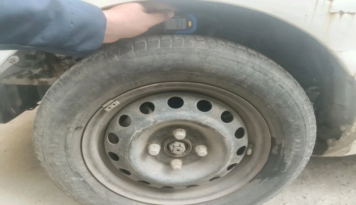 2012 Hyundai i20 MAGNA 1.2, Petrol, Manual, 73,865 km, tyre