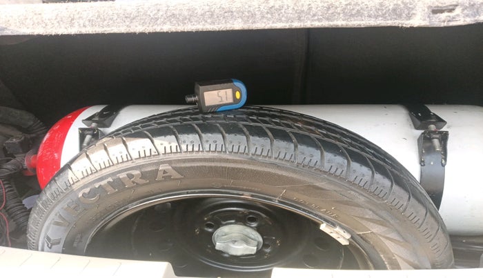 2018 Maruti Celerio VXI CNG, CNG, Manual, 1,63,000 km, tyre