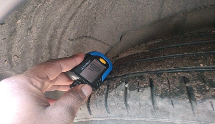 2020 Mahindra XUV500 W11 AT, Diesel, Automatic, 1,18,253 km, tyre