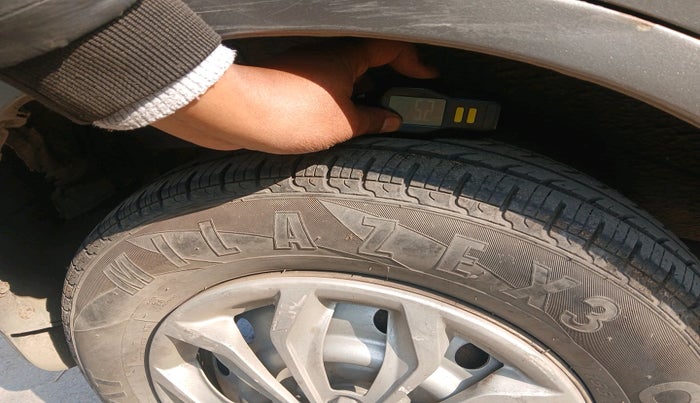 2014 Maruti Wagon R 1.0 LXI CNG, Petrol, Manual, 46,522 km, tyre