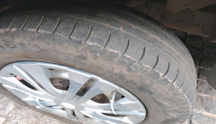 2013 Mahindra Quanto C2, Diesel, Manual, 1,17,192 km, tyre