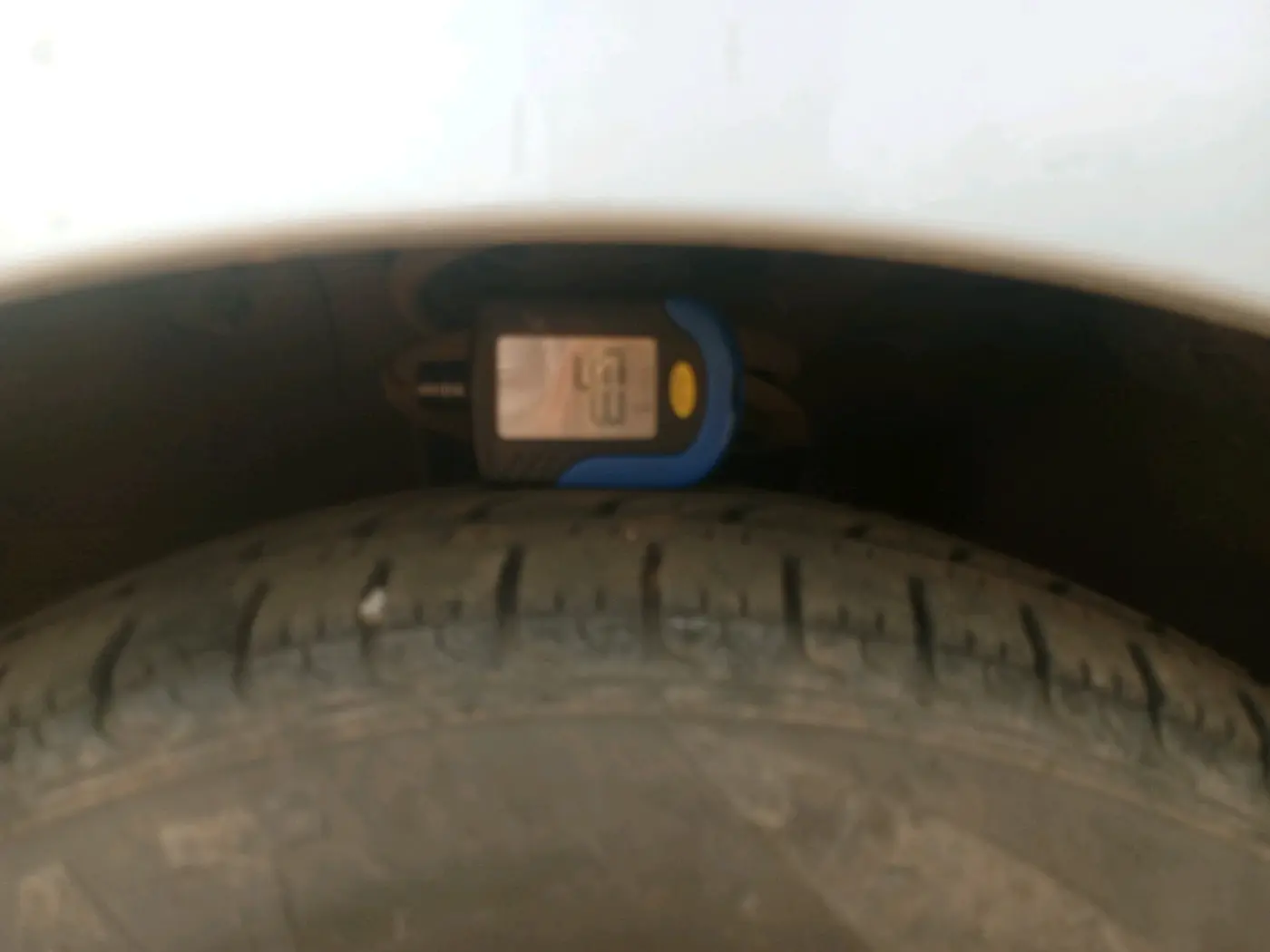 2013 Hyundai i10 SPORTZ 1.2 AT, Petrol, Automatic, 2,50,000 km, tyre