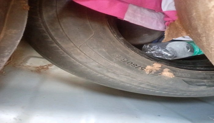 2013 Hyundai i10 SPORTZ 1.2 AT, Petrol, Automatic, 80,671 km, tyre