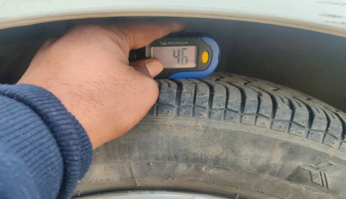 2014 Maruti Swift LXI, Petrol, Manual, 81,265 km, tyre