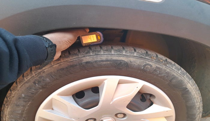 2021 Renault Kwid RXT 0.8, Petrol, Manual, 12,835 km, tyre