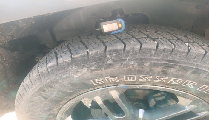 2023 Mahindra Thar LX HARD TOP 4WD MT, Diesel, Manual, 14,983 km, tyre