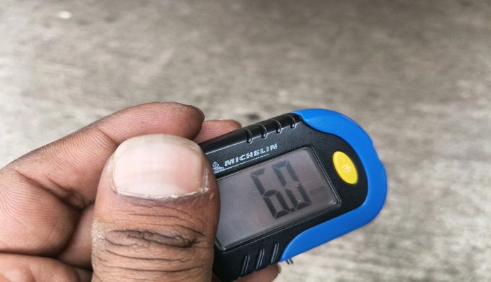 2017 Renault Duster RXL PETROL, Petrol, Manual, 72,744 km, tyre