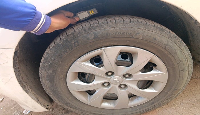 2017 Hyundai Elite i20 SPORTZ 1.2, Petrol, Manual, 1,08,053 km, tyre