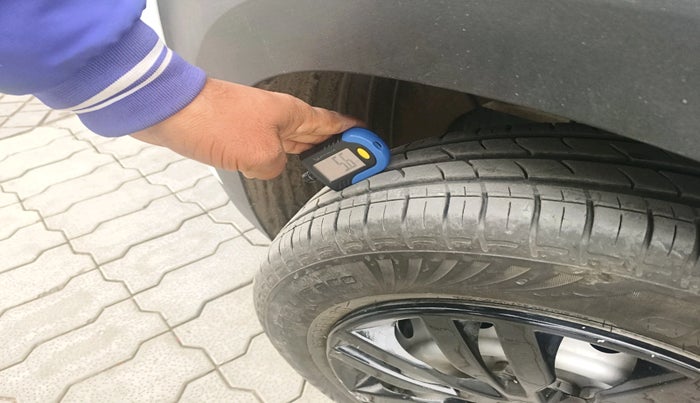 2025 Hyundai EXTER EX 1.2 MT, Petrol, Manual, 7,144 km, tyre