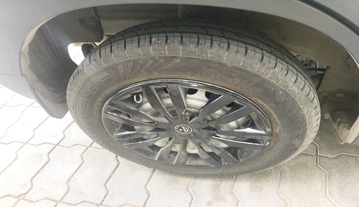 2025 Hyundai EXTER EX 1.2 MT, Petrol, Manual, 7,144 km, tyre