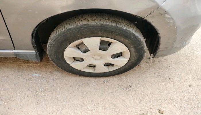 2013 Maruti A Star VXI (ABS) AT, Petrol, Automatic, 71,308 km, tyre