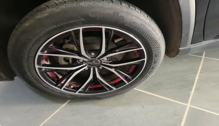 2023 Toyota URBAN CRUISER HYRYDER E NEO DRIVE, Petrol, Manual, 26,757 km, tyre