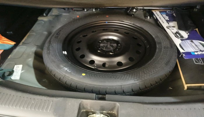 2023 Toyota URBAN CRUISER HYRYDER E NEO DRIVE, Petrol, Manual, 26,757 km, tyre