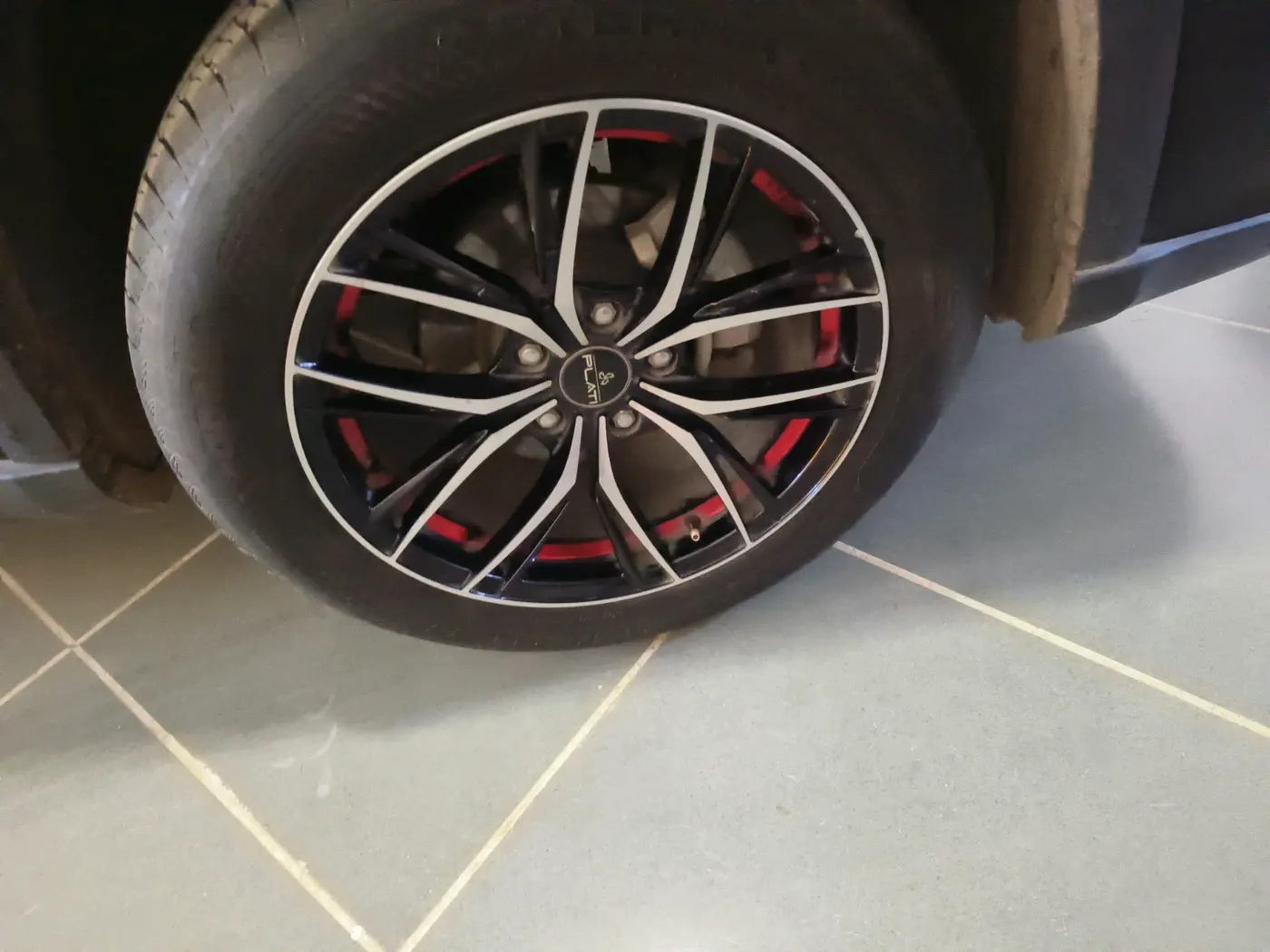 2023 Toyota URBAN CRUISER HYRYDER E NEO DRIVE, Petrol, Manual, 26,757 km, tyre