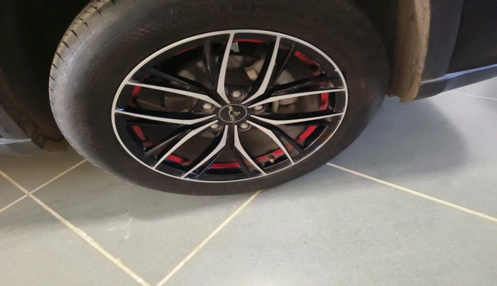 2023 Toyota URBAN CRUISER HYRYDER E NEO DRIVE, Petrol, Manual, 26,757 km, tyre