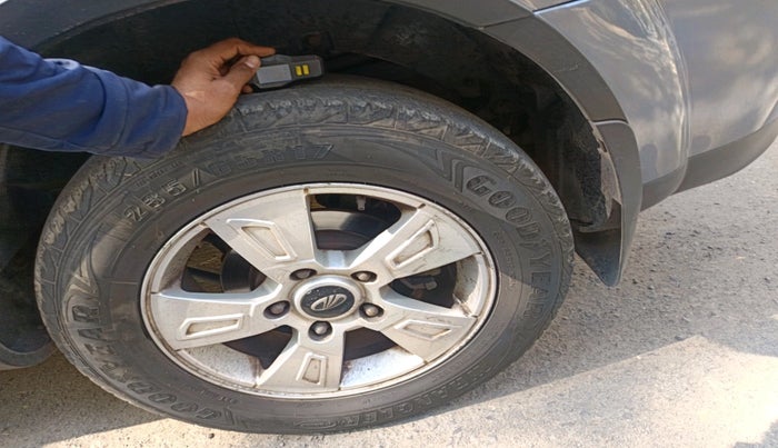 2012 Mahindra XUV500 W8, Diesel, Manual, 1,51,653 km, tyre