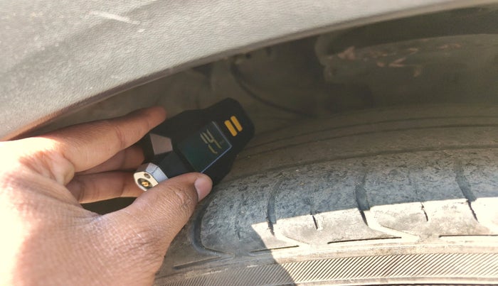 2016 Hyundai Creta SX (O) 1.6 DIESEL, Diesel, Manual, 1,64,009 km, tyre