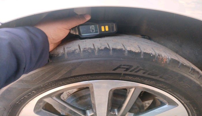 2021 Ford Figo Aspire TITANIUM 1.2 PETROL, Petrol, Manual, 44,677 km, tyre