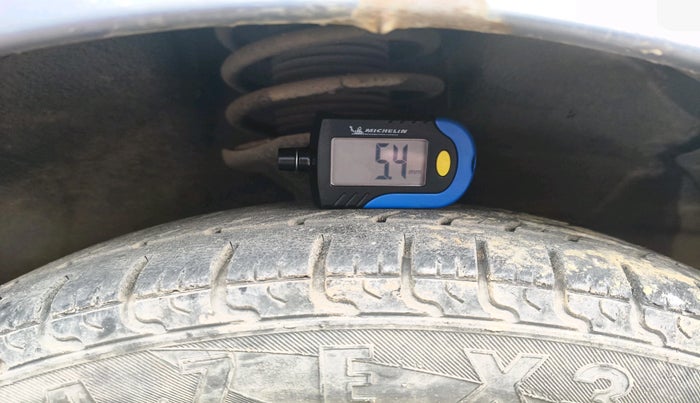 2011 Hyundai Santro Xing GL, Petrol, Manual, 83,316 km, tyre