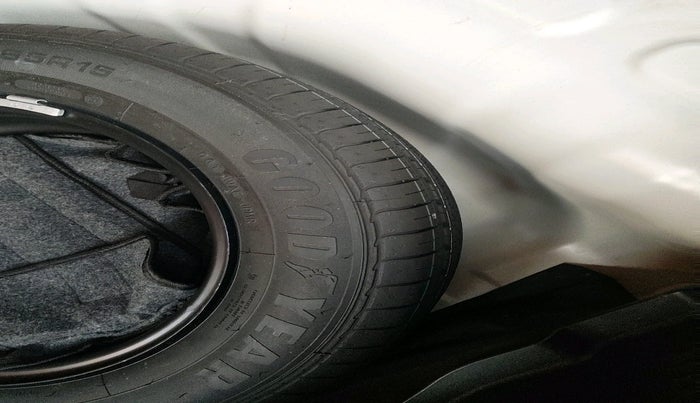 2021 KIA SONET HTX 1.5 AT, Diesel, Automatic, 26,275 km, tyre